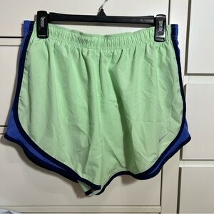 Nike tempo shorts L mint green